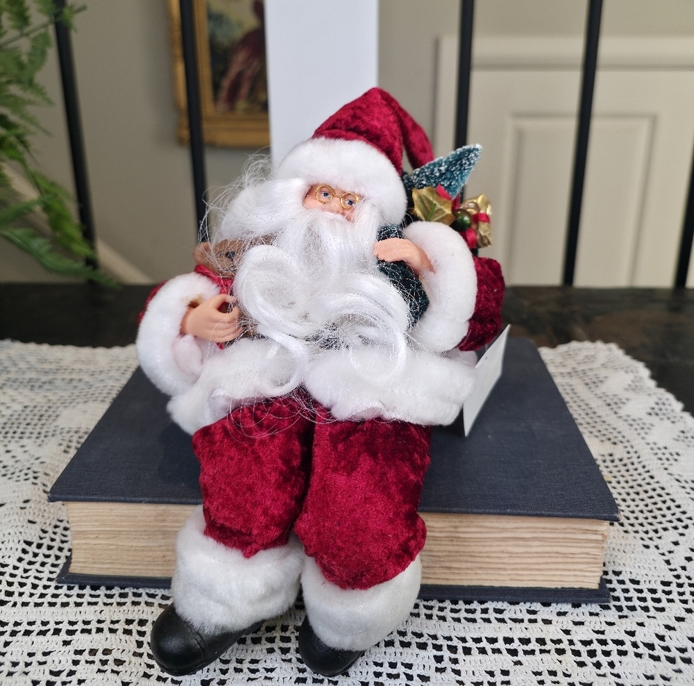 Shelf Sitter Santa Figurine 7.5" Red Velvet Plush Traditional Christmas Decor